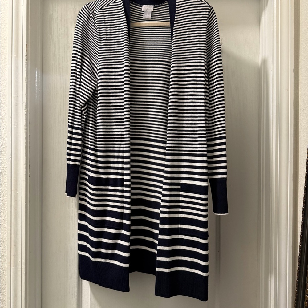 Elegant Gray Ribbed Cardigan Sweater - Picture 3 of 3